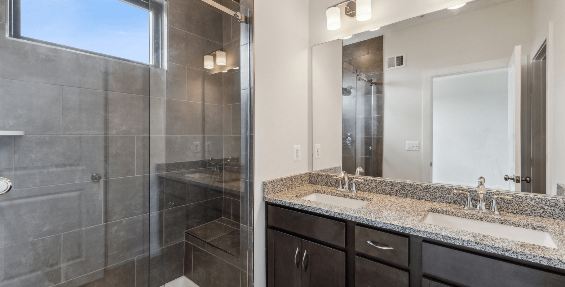 gallery image for 61E Greenwich