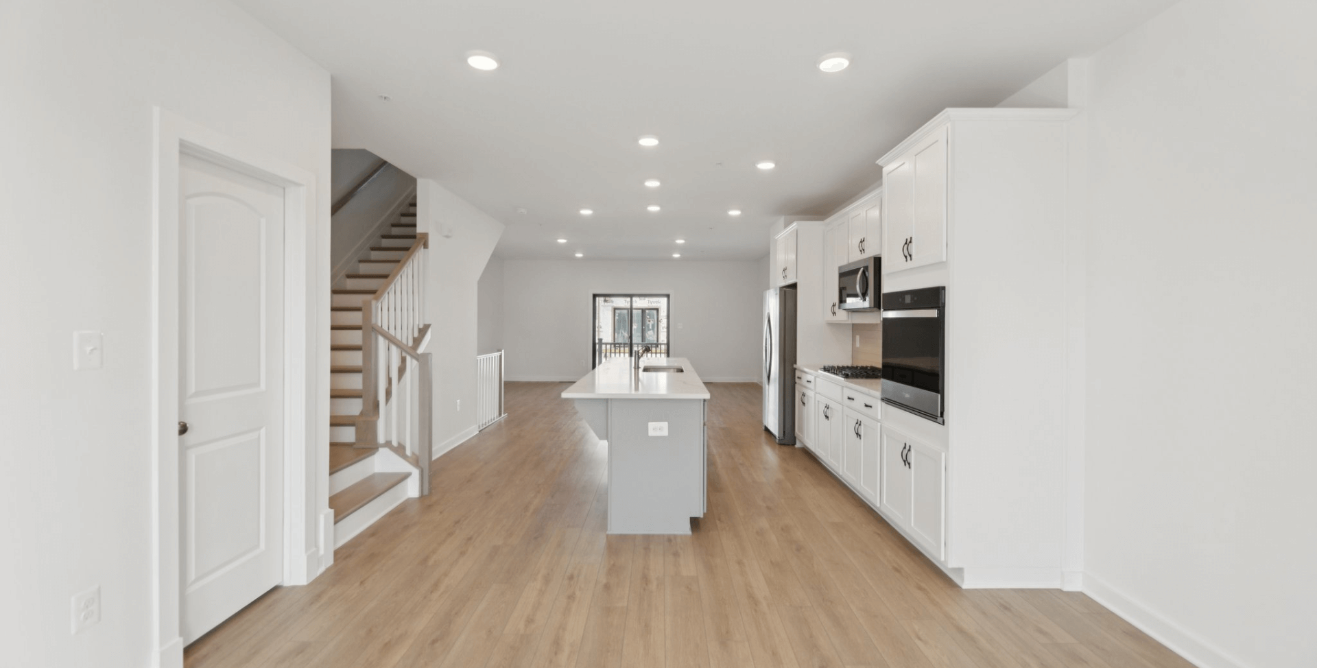 gallery image for 6F Gramercy