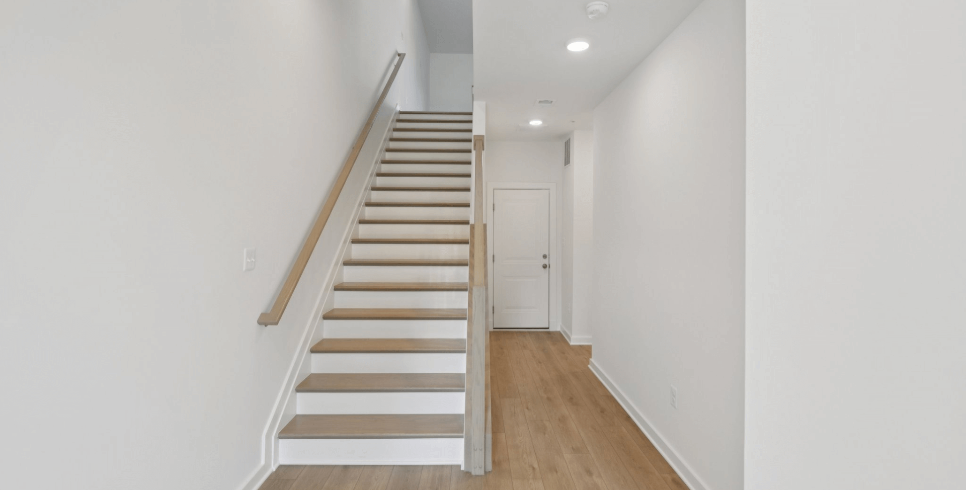 gallery image for 6F Gramercy