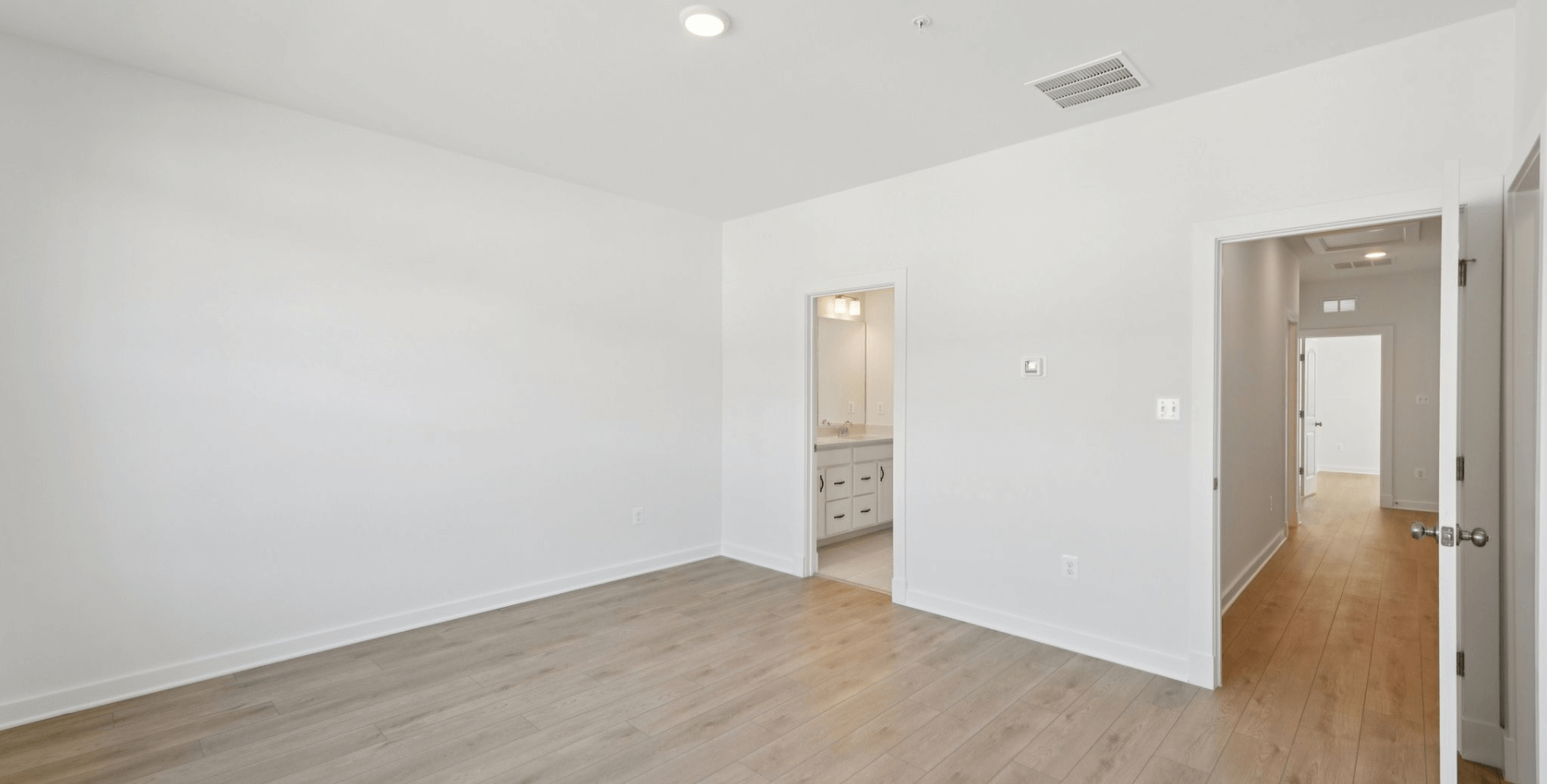 gallery image for 6F Gramercy