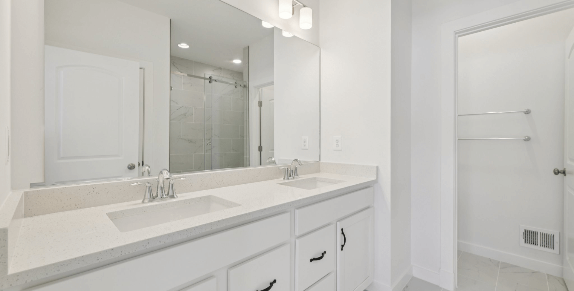 gallery image for 6F Gramercy