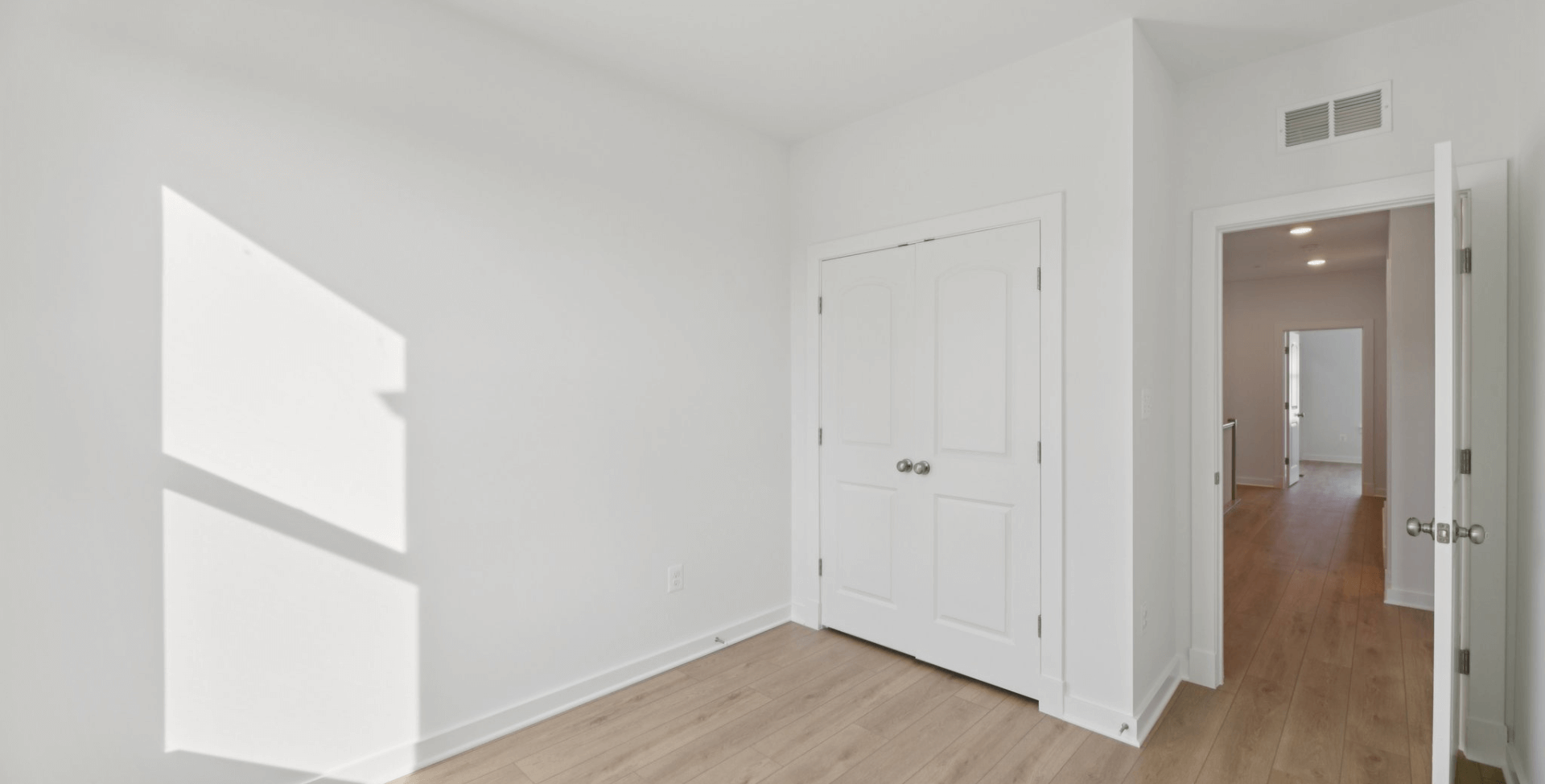 gallery image for 6F Gramercy